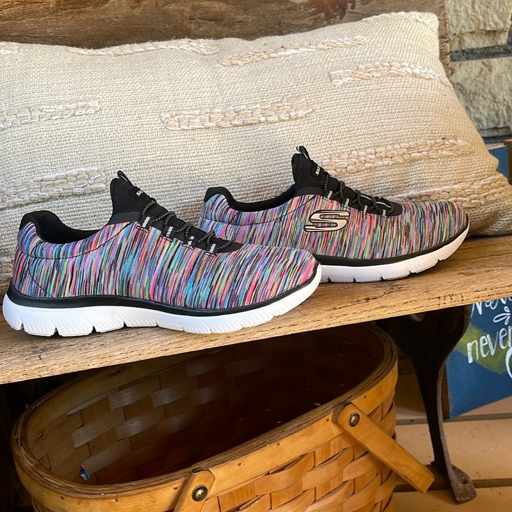 Skechers shoes size 6
